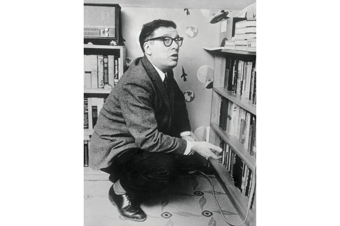 От России до Пентагона: 10 необычных фактов о жизни и карьере Айзека Азимова